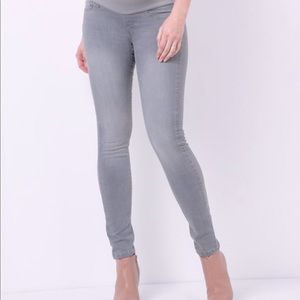 Seraphine Sz 4 maternity skinny jeans in gray. Under bump. Great shape!